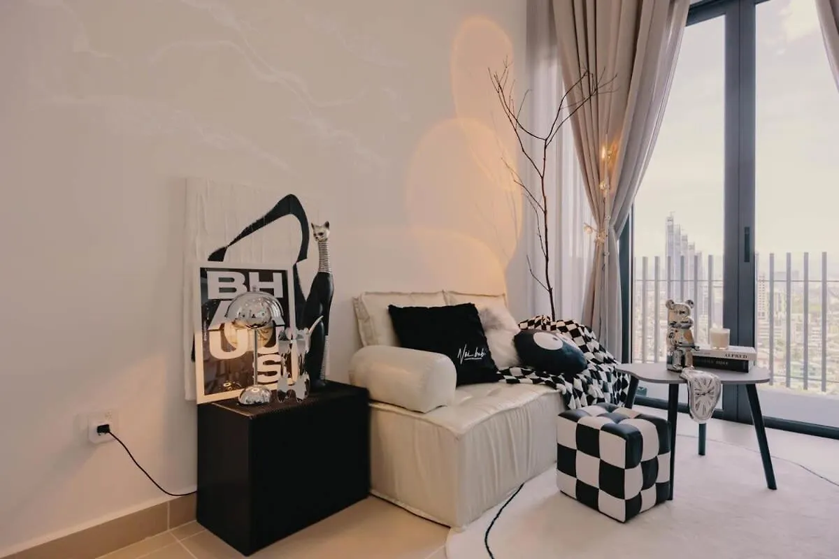 Bauhaus Elegance- A Modern Take On Light & Shadow Apartman Kuala Lumpur 0*,